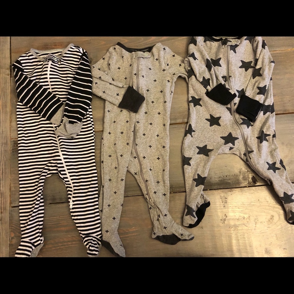 Lot of 3 sleep and plays